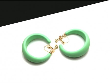 Cercei clips cu clips reglabil si veriga lata verde deschis